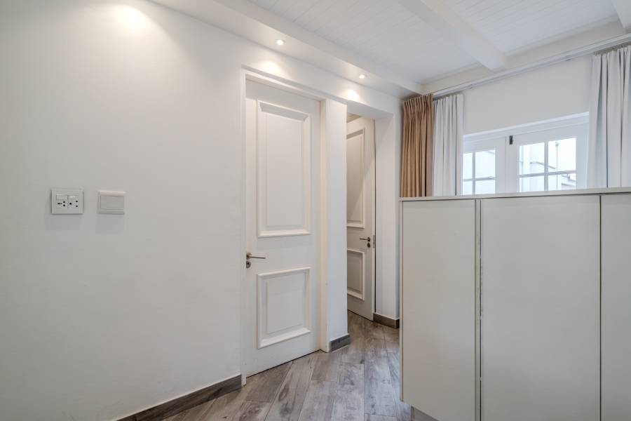 5 Bedroom Property for Sale in Camps Bay Western Cape